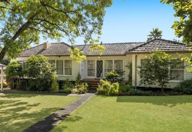 ferntree-gully-family-heirloom-sells-in-frenzied-auction