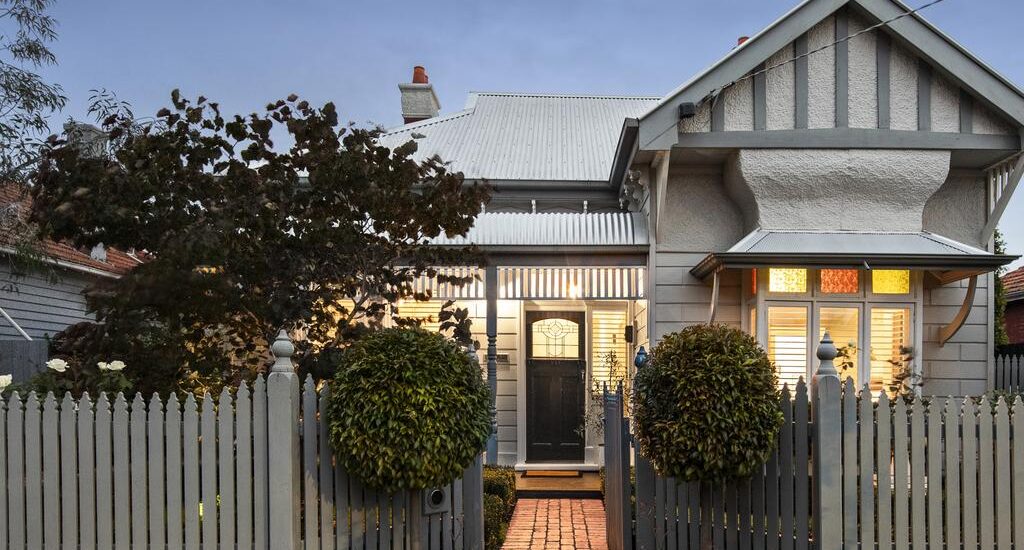 lochlea:-fully-renovated-brunswick-home-on-the-market